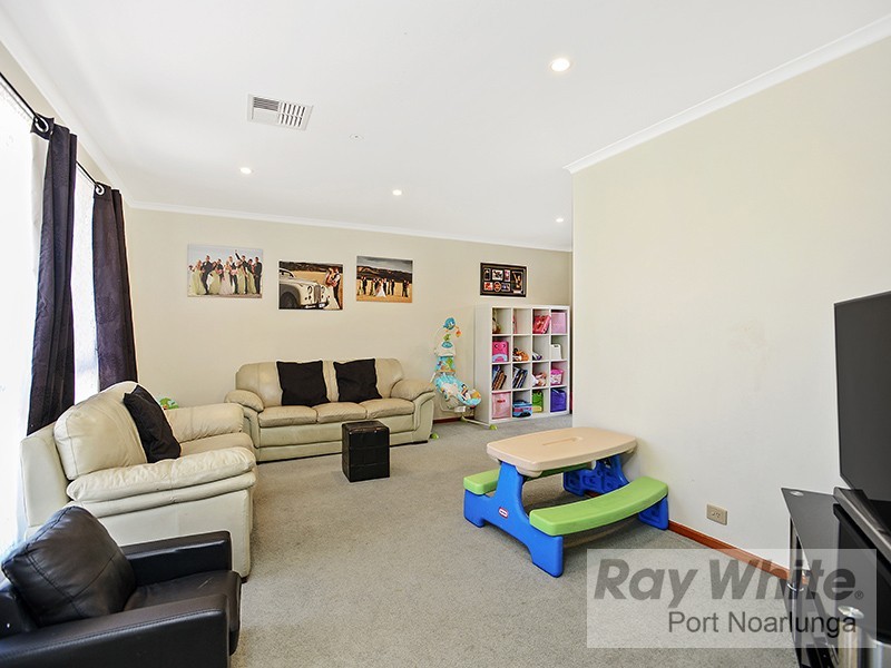 9 Marrington Circuit, Morphett Vale SA 5162