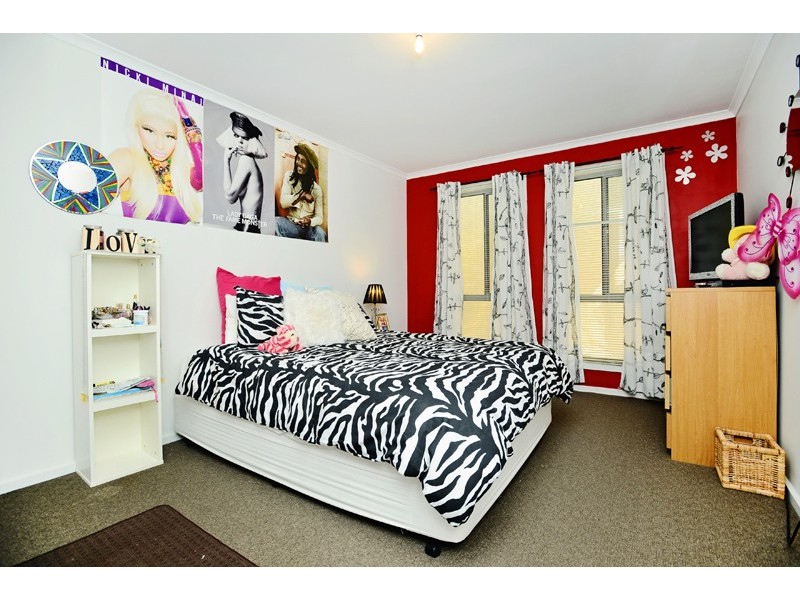 2 Cutmore Street, O’sullivan Beach SA 5166