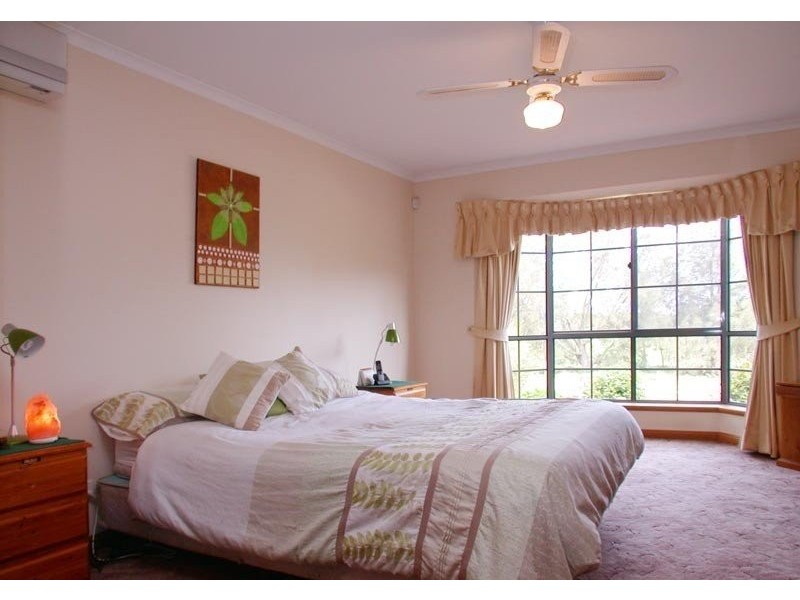 60 River Road, Port Noarlunga SA 5167