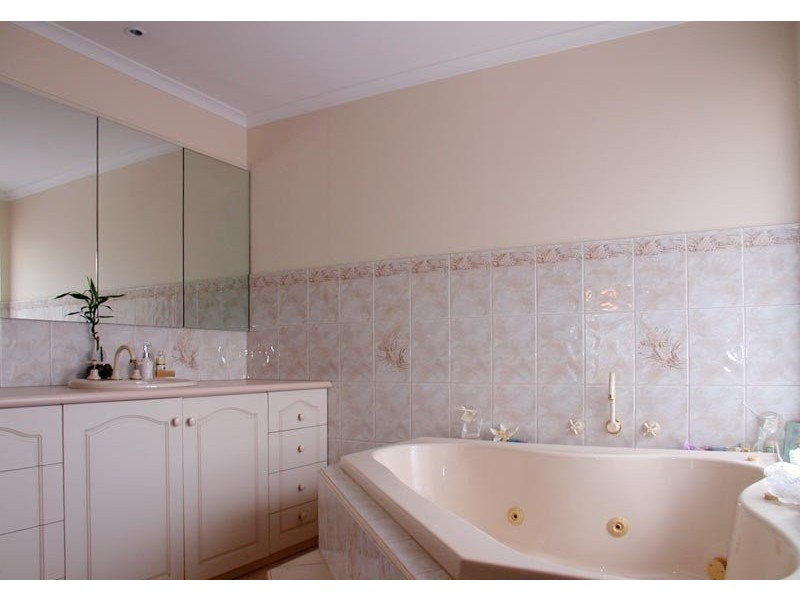 60 River Road, Port Noarlunga SA 5167