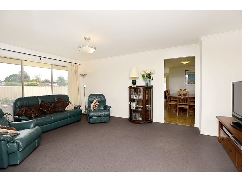 1 Stokes Court, Morphett Vale SA 5162