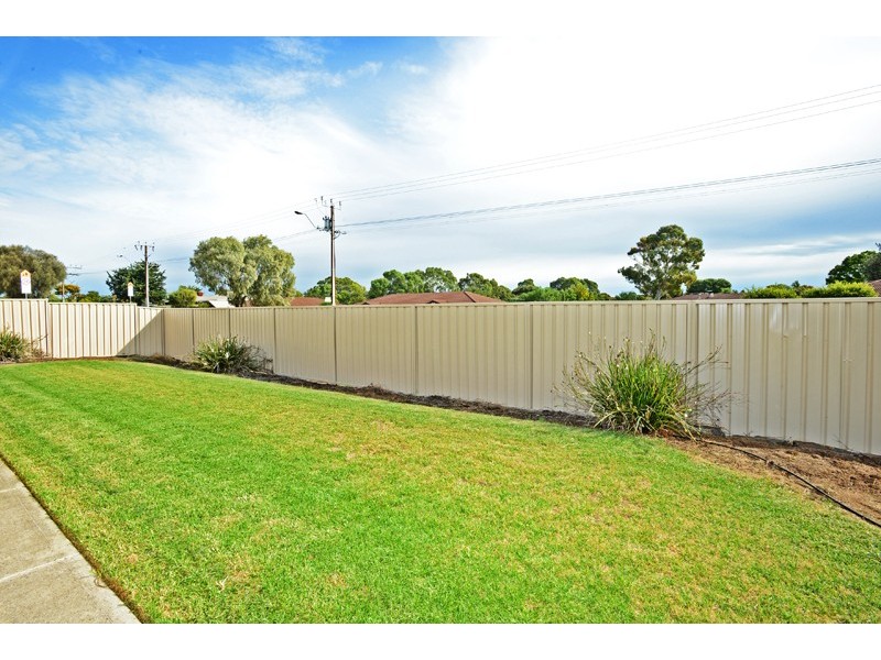 1 Stokes Court, Morphett Vale SA 5162