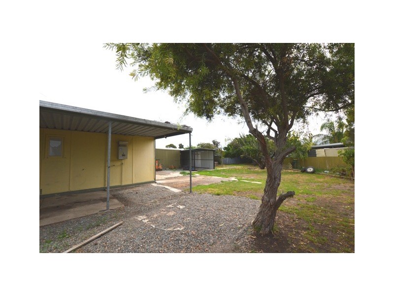 23 Booth Avenue, Morphett Vale SA 5162