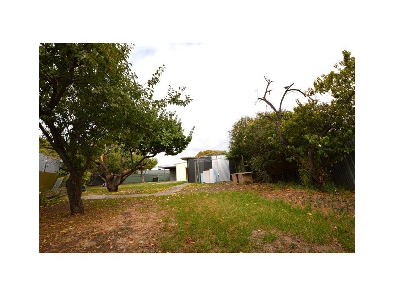 23 Booth Avenue, Morphett Vale SA 5162