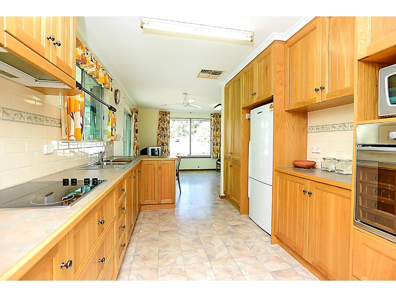 10 Leitch Avenue, Port Noarlunga SA 5167