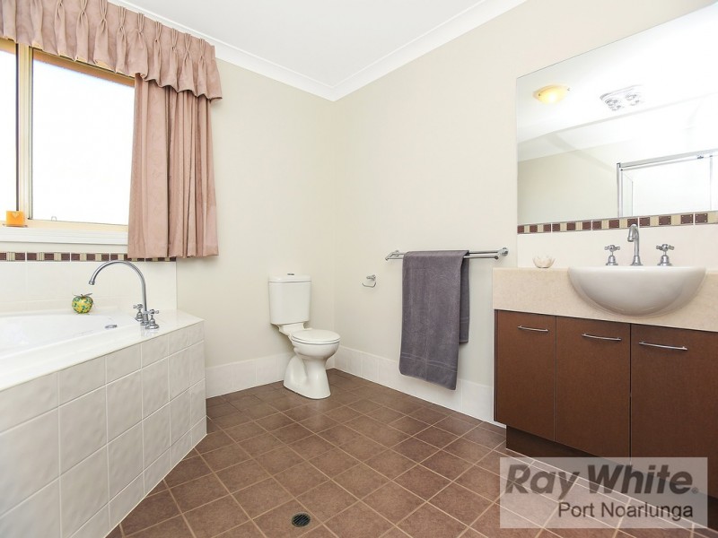 24 Sylvan Circuit, Noarlunga Downs SA 5168