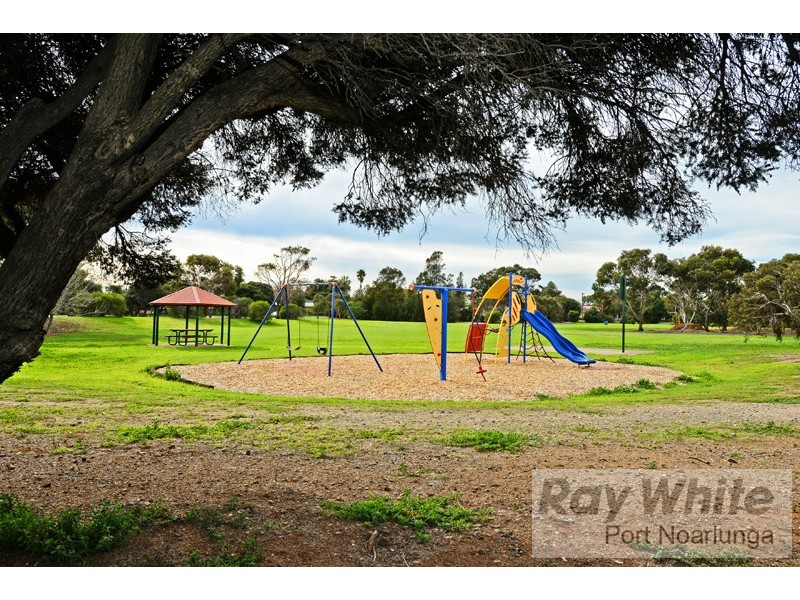 49 Lyndhurst Road, Seaford SA 5169