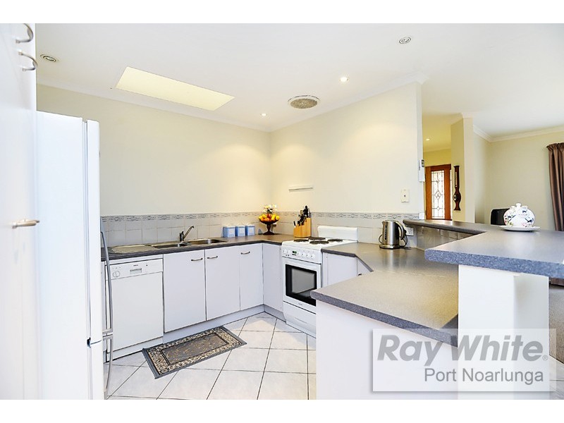 Unit 2, 19 Griffiths Drive, Moana SA 5169