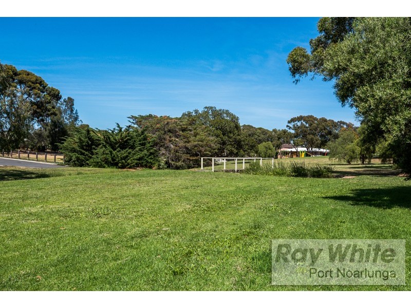 28 Woodcroft Drive, Morphett Vale SA 5162
