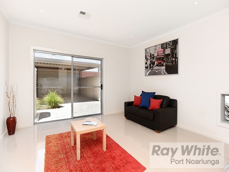 2 / 8 Kitto Crescent, Aldinga Beach SA 5173