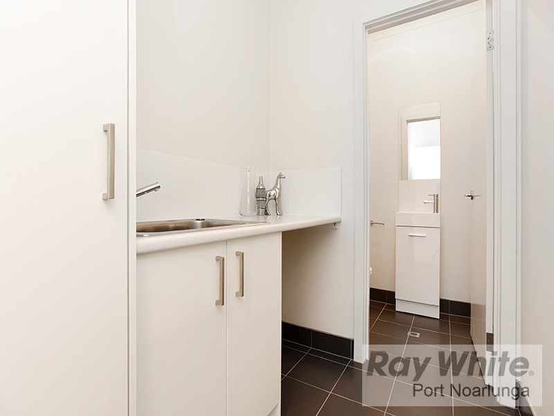 2 / 8 Kitto Crescent, Aldinga Beach SA 5173