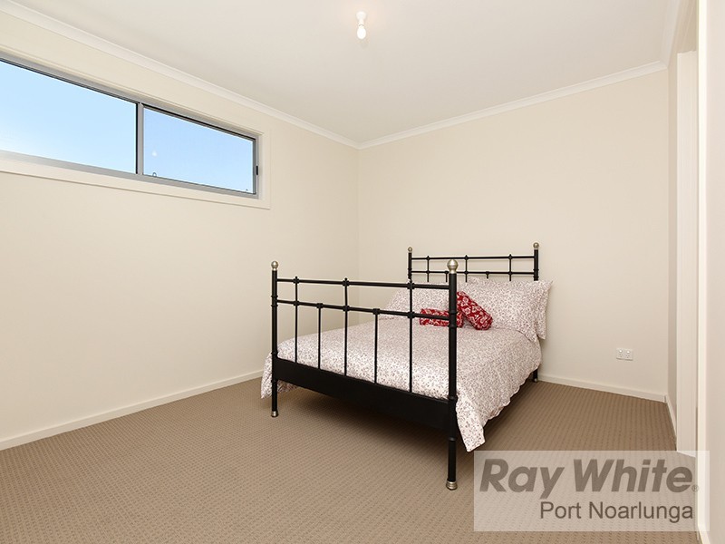 2 / 8 Kitto Crescent, Aldinga Beach SA 5173