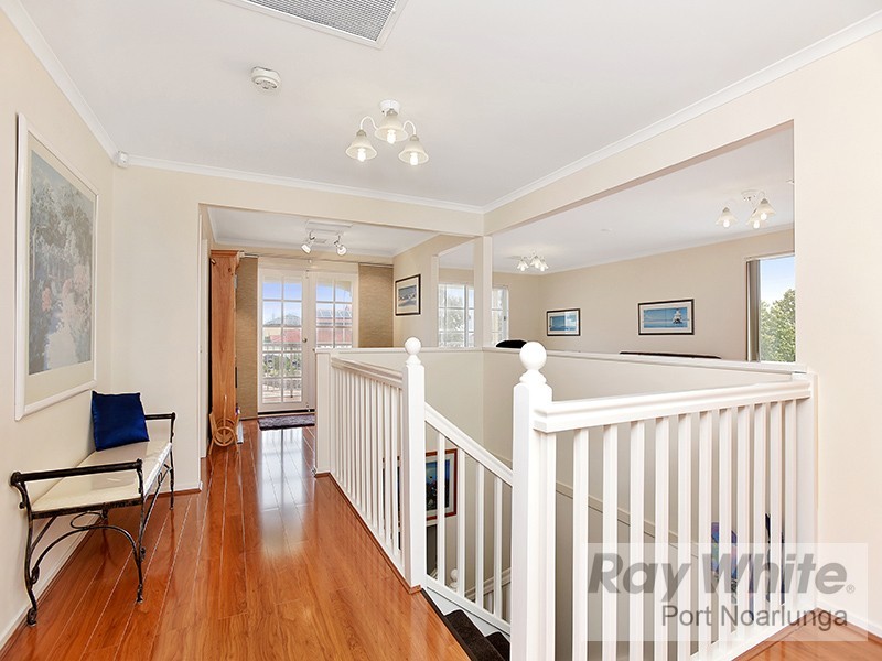 9 Grand Boulevard, Seaford Rise SA 5169