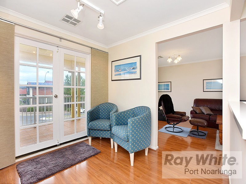 9 Grand Boulevard, Seaford Rise SA 5169