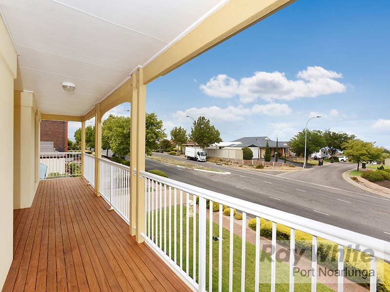 9 Grand Boulevard, Seaford Rise SA 5169