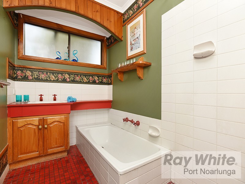 52 Kalgoorlie Avenue, Port Noarlunga South SA 5167