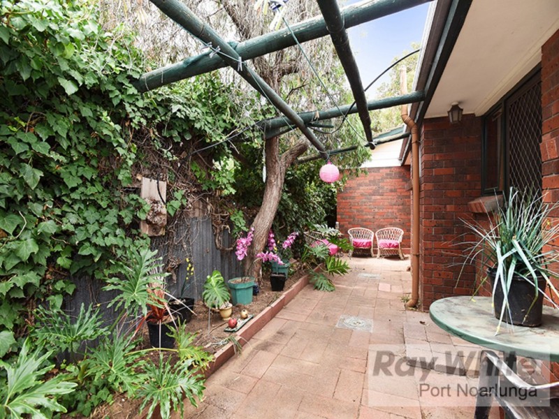 52 Kalgoorlie Avenue, Port Noarlunga South SA 5167