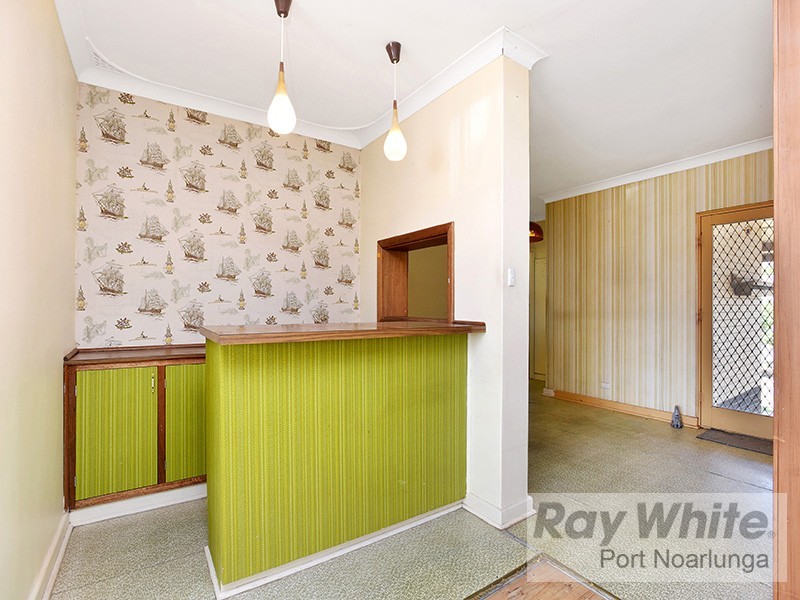 33 Salisbury Avenue, Morphett Vale SA 5162