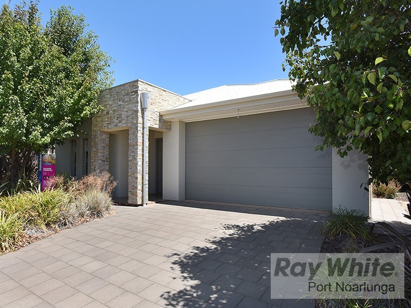 10 Esperance Boulevard, Seaford Rise SA 5169