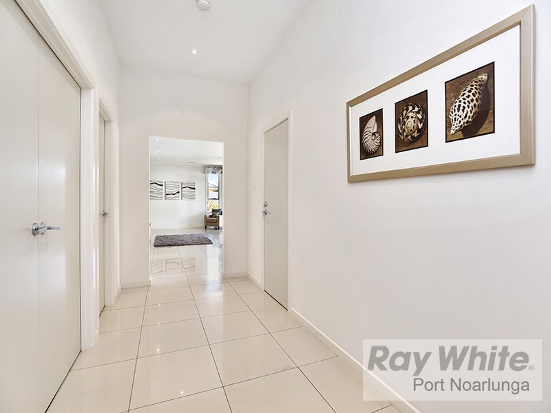 10 Esperance Boulevard, Seaford Rise SA 5169
