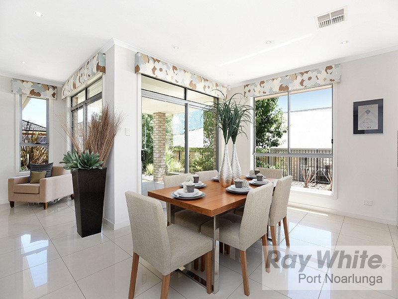 10 Esperance Boulevard, Seaford Rise SA 5169