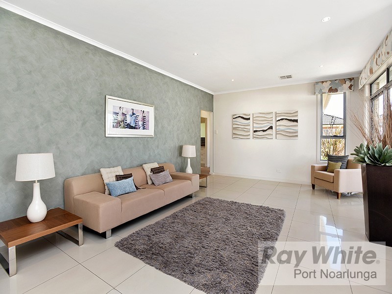 10 Esperance Boulevard, Seaford Rise SA 5169