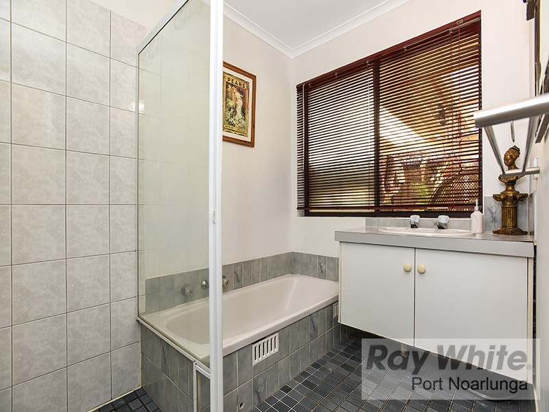 6 Willowood Place, Hackham West SA 5163