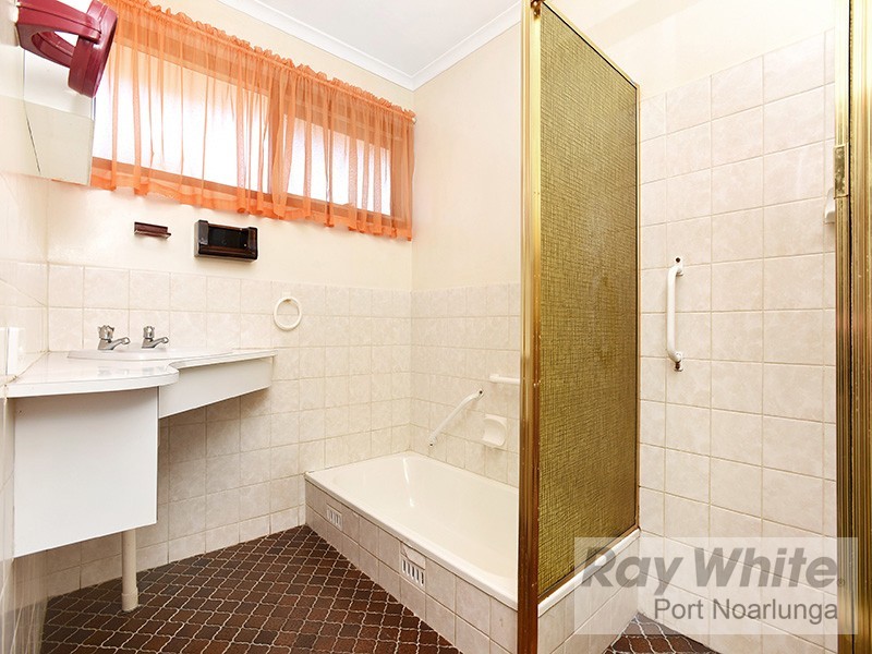 74 Teusner Drive, Morphett Vale SA 5162