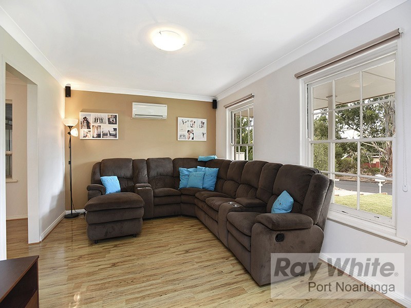 32 Carbenet Drive, Hackham SA 5163