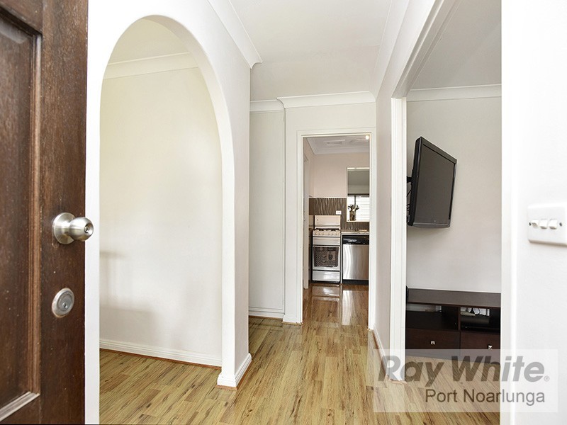 32 Carbenet Drive, Hackham SA 5163