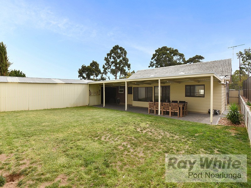 32 Carbenet Drive, Hackham SA 5163