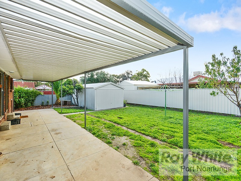 6 Richards Drive, Morphett Vale SA 5162