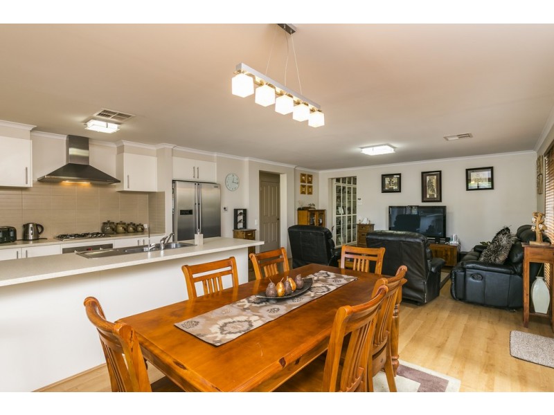 33 Edgehill Walk, Noarlunga Downs SA 5168