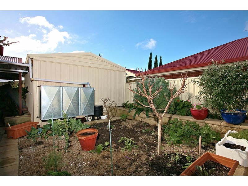 32 Sovereign Drive, Woodcroft SA 5162