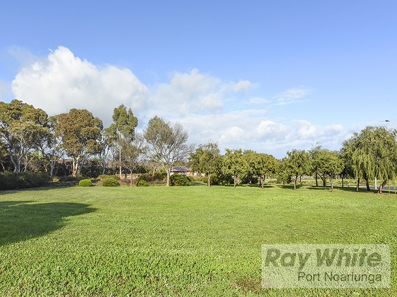 5 Hornpipe Glen, Seaford Rise SA 5169
