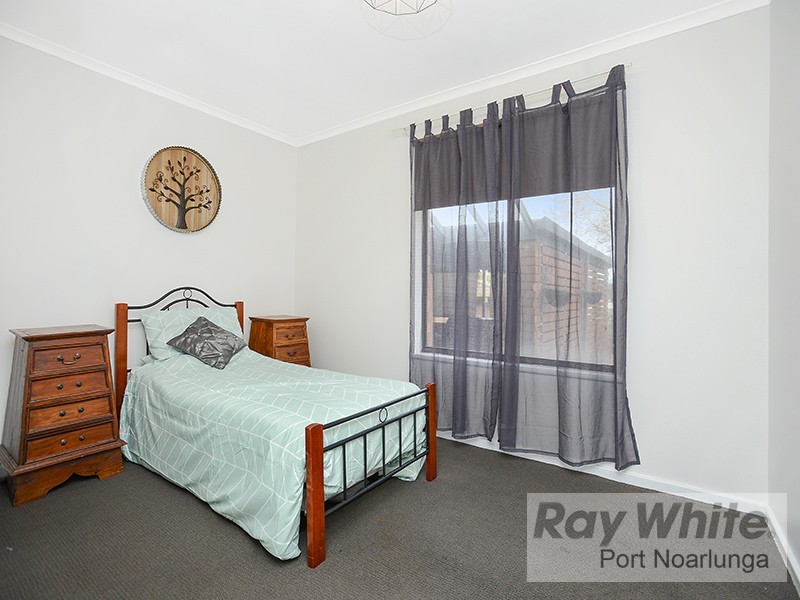 19 Leane Street, Huntfield Heights SA 5163