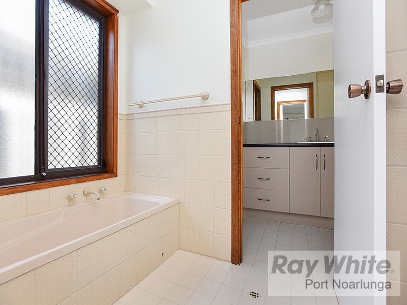 6 Valiant Road, Port Willunga SA 5173