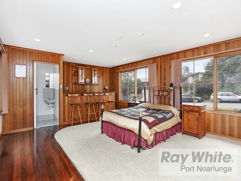 3 Clarke Crescent, Huntfield Heights SA 5163