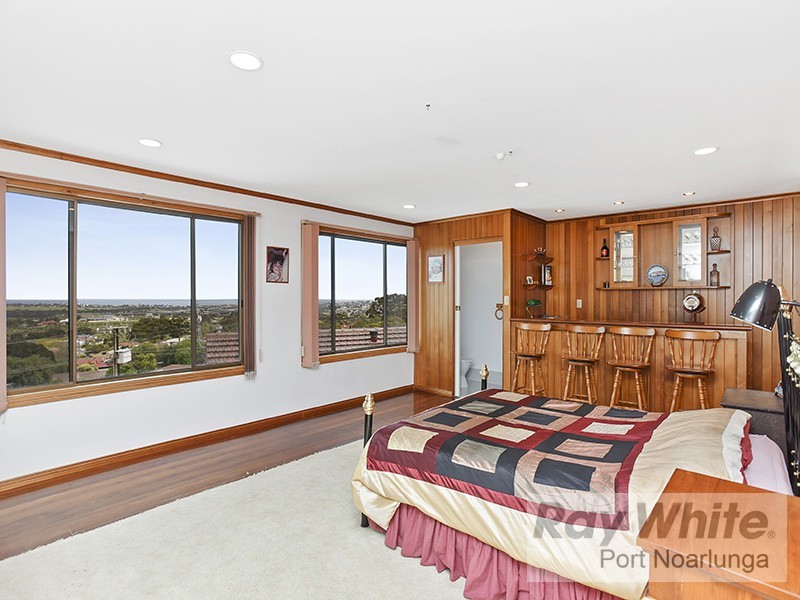 3 Clarke Crescent, Huntfield Heights SA 5163