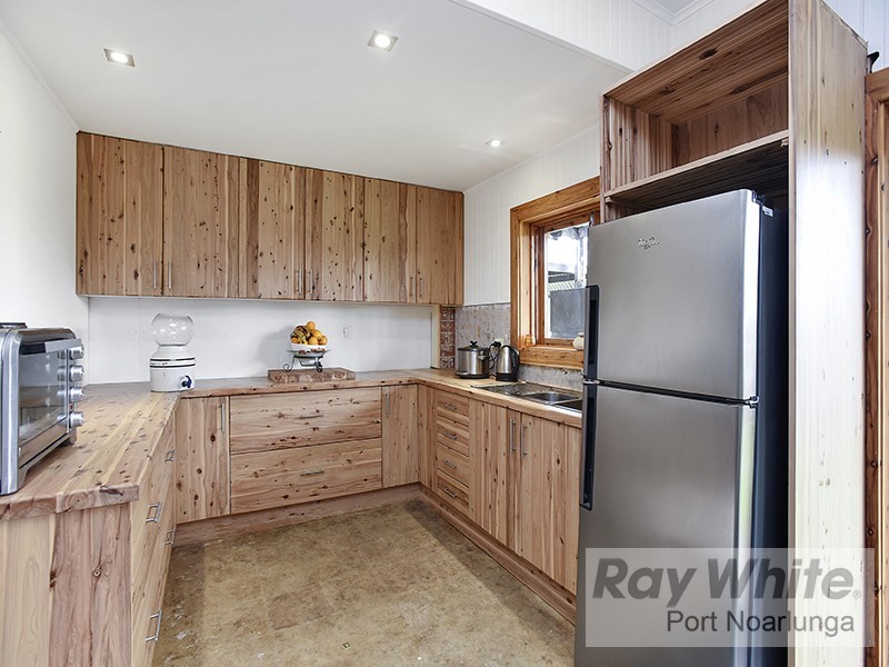 24 Griffiths Drive, Moana SA 5169