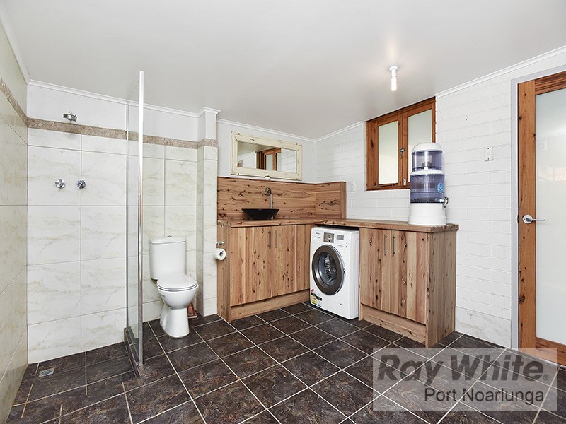 24 Griffiths Drive, Moana SA 5169