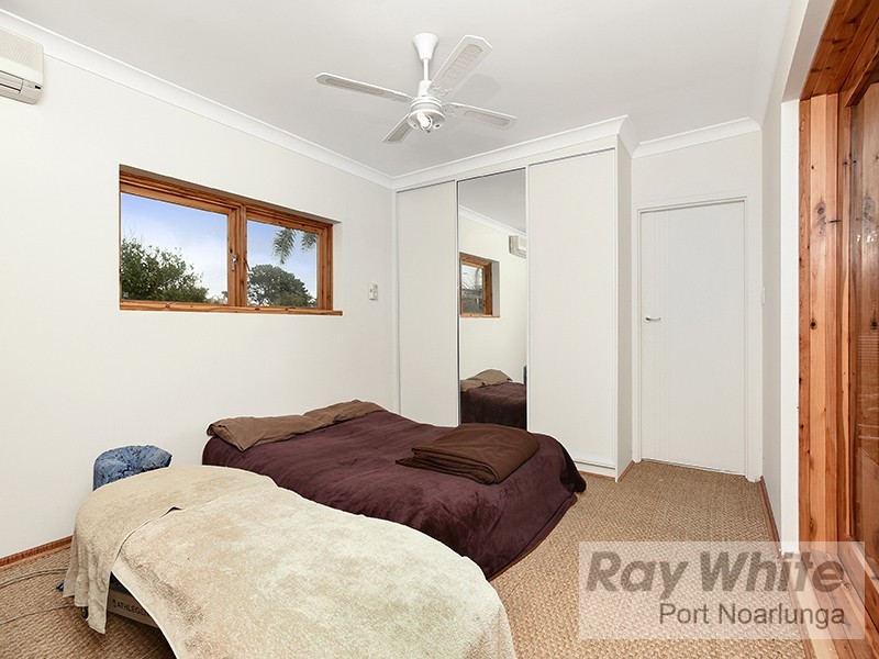 24 Griffiths Drive, Moana SA 5169