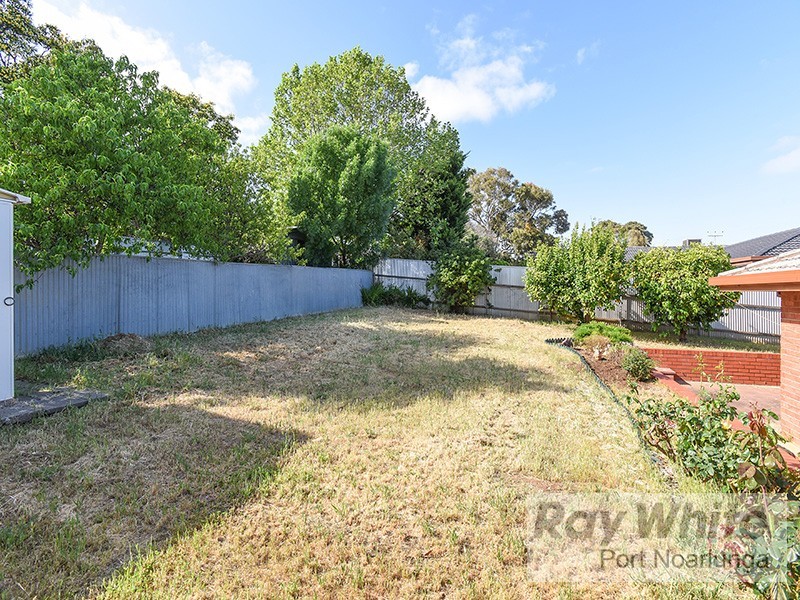 24 Banket Street, Huntfield Heights SA 5163