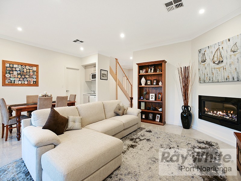 102 Excelsior Parade, Hindmarsh Island SA 5214