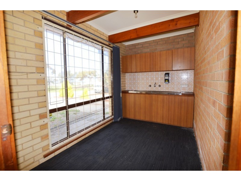 Unit 1, 9 Waddikee Road, Lonsdale SA 5160