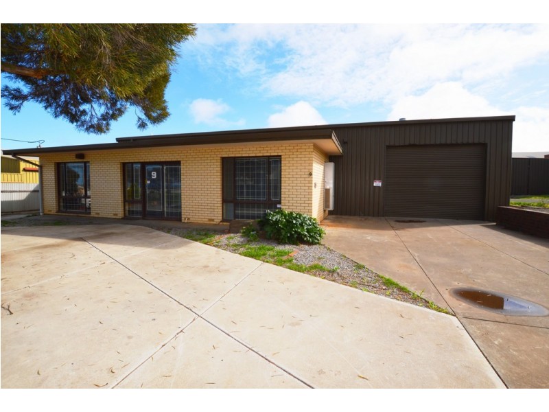 Unit 1, 9 Waddikee Road, Lonsdale SA 5160