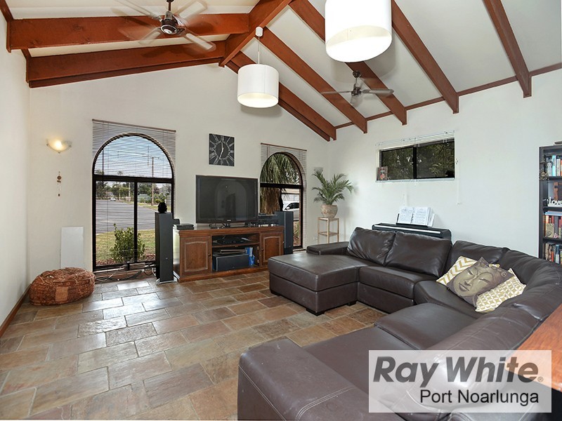 8 Cliff Avenue, Port Noarlunga South SA 5167