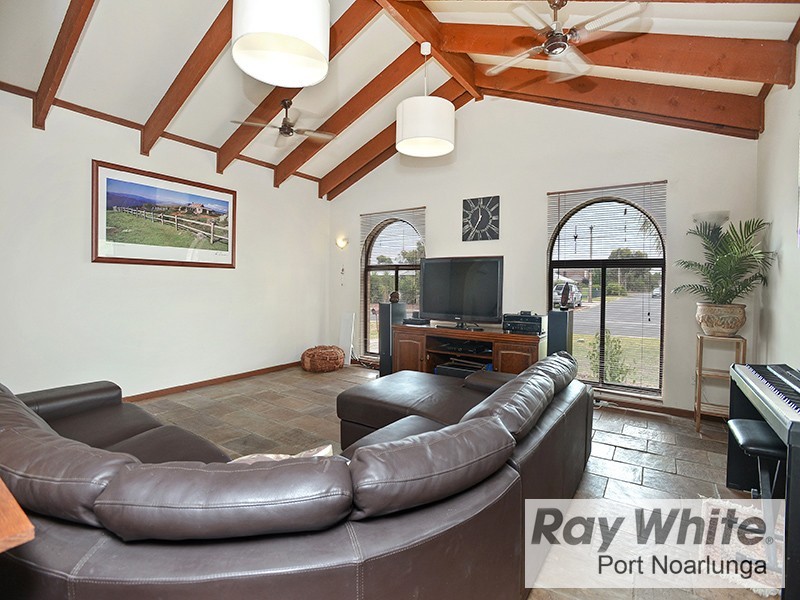 8 Cliff Avenue, Port Noarlunga South SA 5167