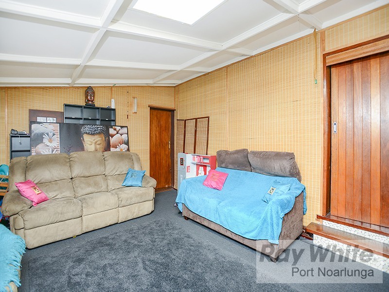 28 McKay Avenue, Christies Beach SA 5165