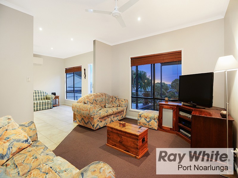 37 Second Avenue, Moana SA 5169